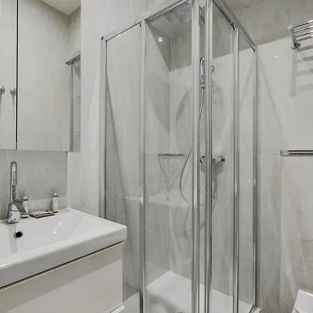 Διαμέρισμα Amazing Studio 2p- Place De Clichy