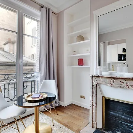 Amazing Studio 2p- Place De Clichy Διαμέρισμα